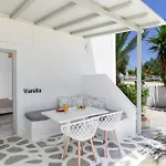 Margarita Hotel Ampelas