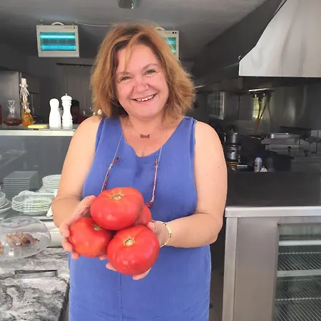 Margarita Hotel Ampelas