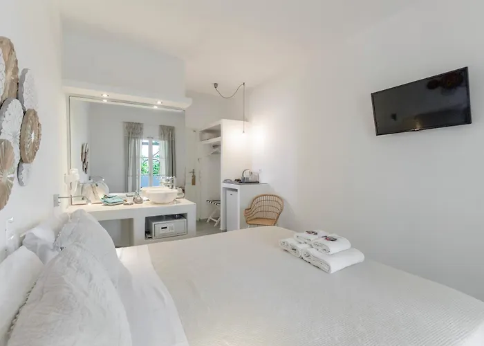 Отель Margarita 3*